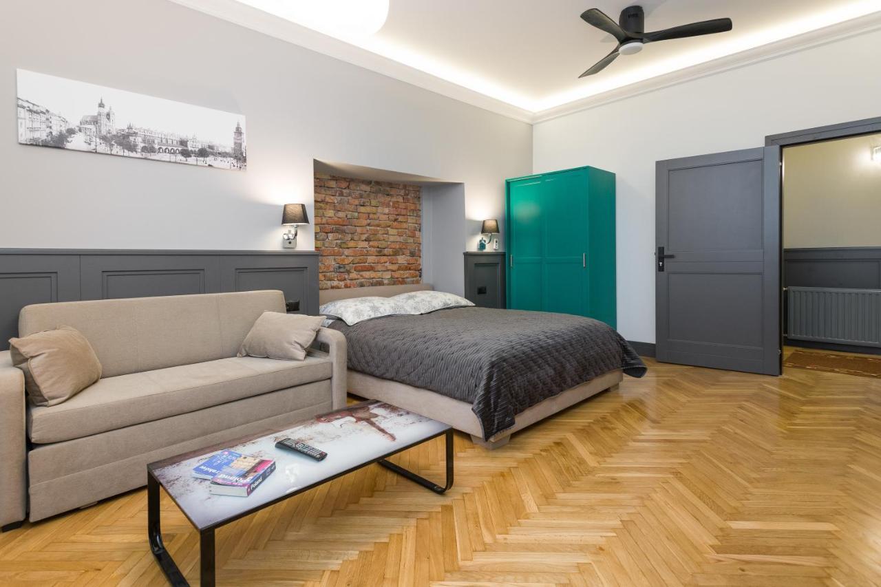 Luxury Apartment At The Main Square Tomasza Street Краков Экстерьер фото